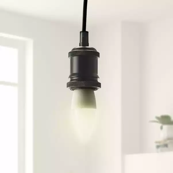 Status 5.5W Pearl BC Candle Bulb 4 Pack 1 Status 5.5W Pearl BC Candle Bulb 4 Pack