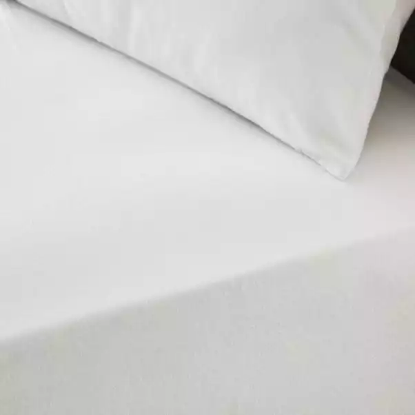 Simply 100% Brushed Cotton Fitted Sheet 1 Simply 100% Brushed Cotton Fitted Sheet