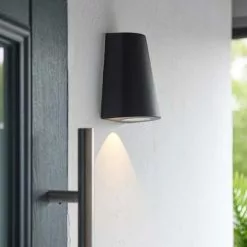 Vogue Lighting Vogue Bryce Outdoor 1 Light Wall Light -outdoor lighting Sales Store 30789765 alt03