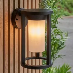Vogue Lighting Vogue Butler Outdoor Wall Light -outdoor lighting Sales Store 30789768 alt02