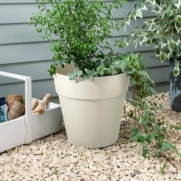 Strata Large Soho Planter 38cm 1 Strata Large Soho Planter 38cm